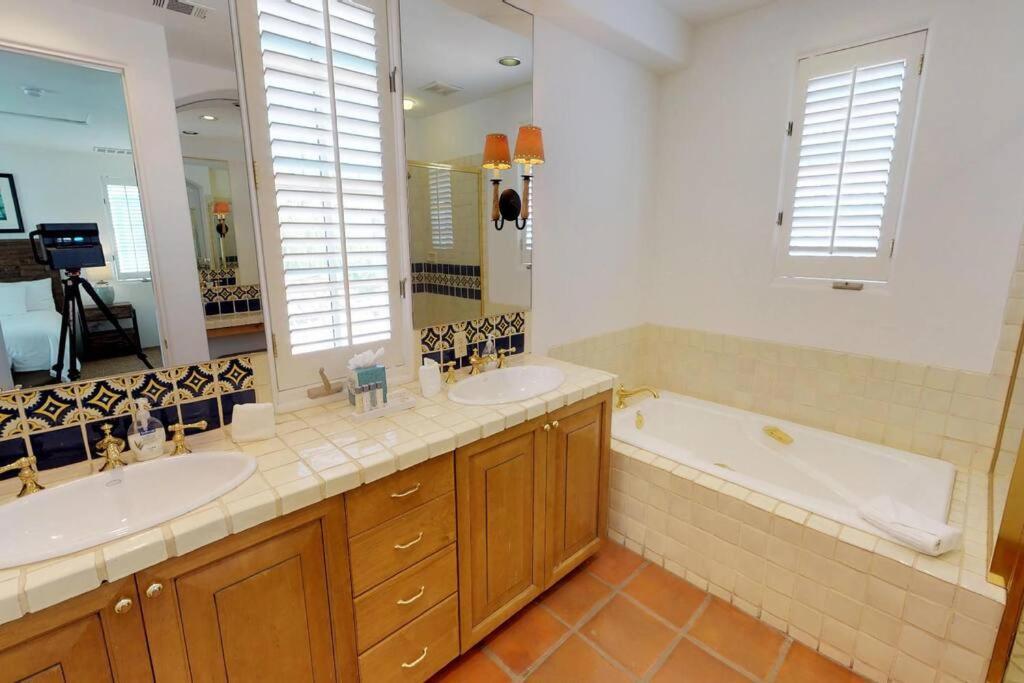 Sv006 Secluded Spa Villa Studio At Lq Resort La Quinta Luaran gambar